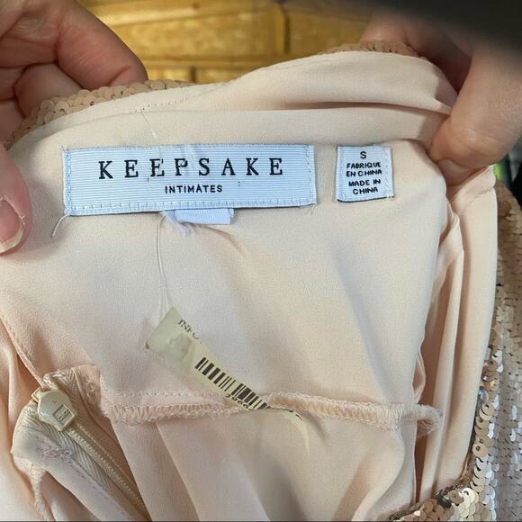 Keepsake Blame it on Me Blush Sequin Dress Small - Picture 4 of 6